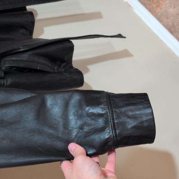 Kenneth Cole black leather jacket - Picture 4 of 12